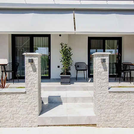 Apartament Esperides Vrasná